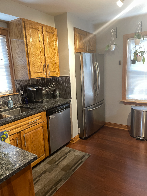 8119 Covington Ave - Photo 5 of 12