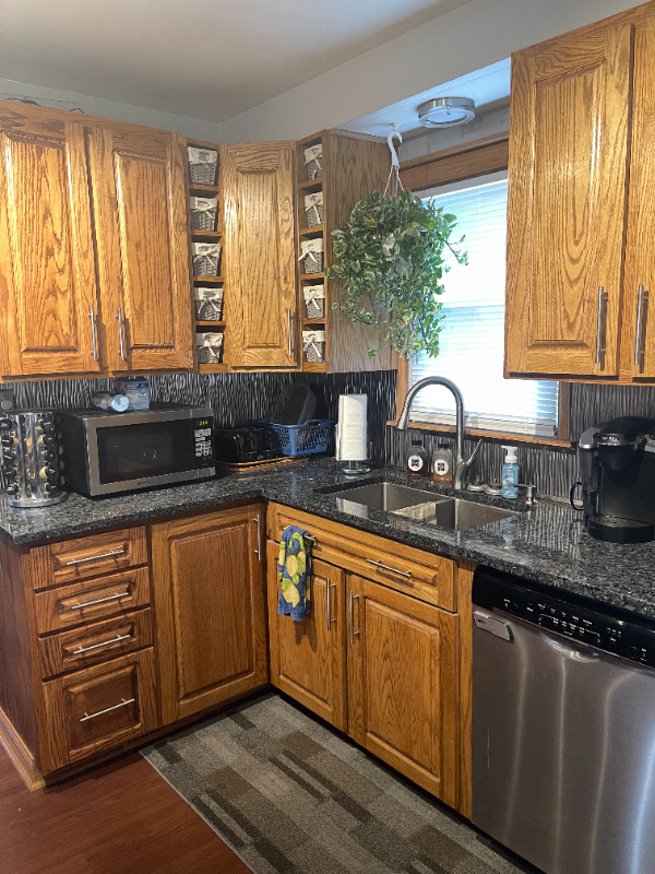 8119 Covington Ave - Photo 6 of 12