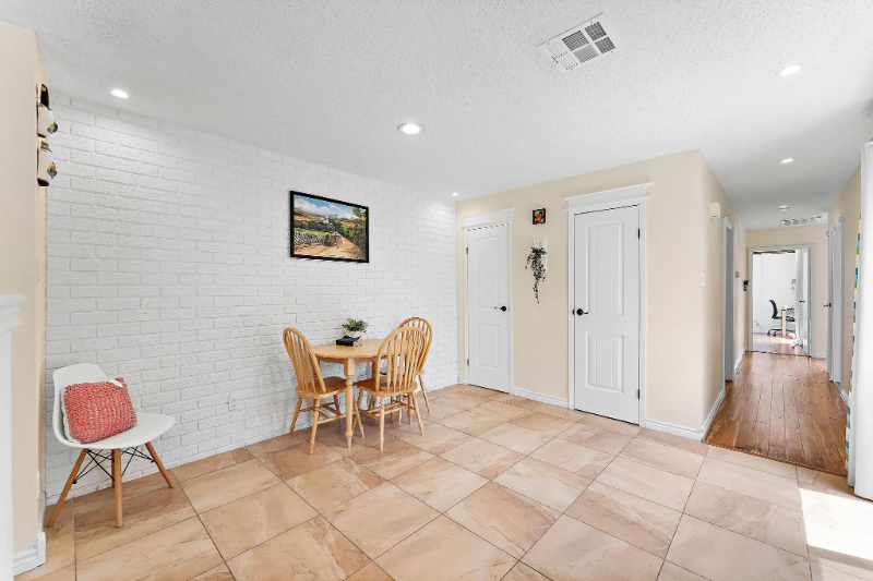 2419 Briarwest Blvd - Photo 2 of 13