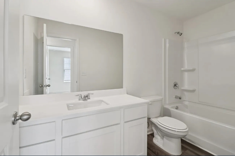 300, Hynes Drive - Photo 5 of 8