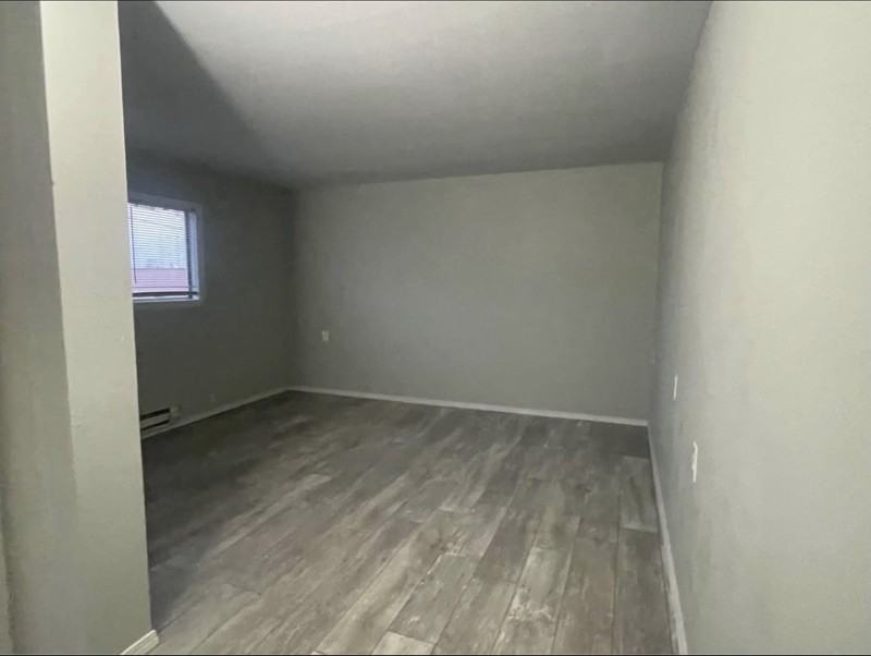 2029 Empire Ave #4 - Photo 2 of 5