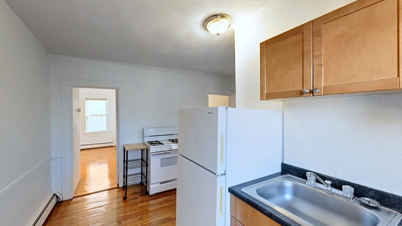 148 5th Street, Unit 6 - Photo 5 of 15