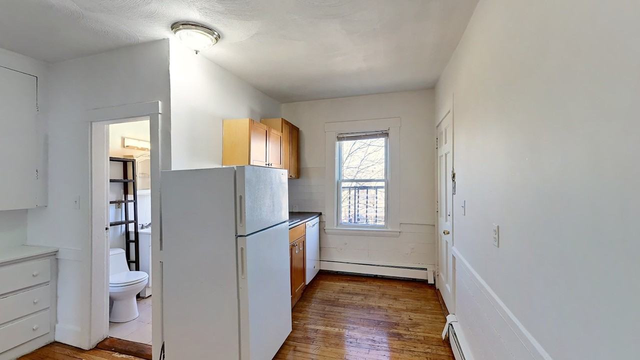 148 5th Street, Unit 6 - Photo 6 of 15