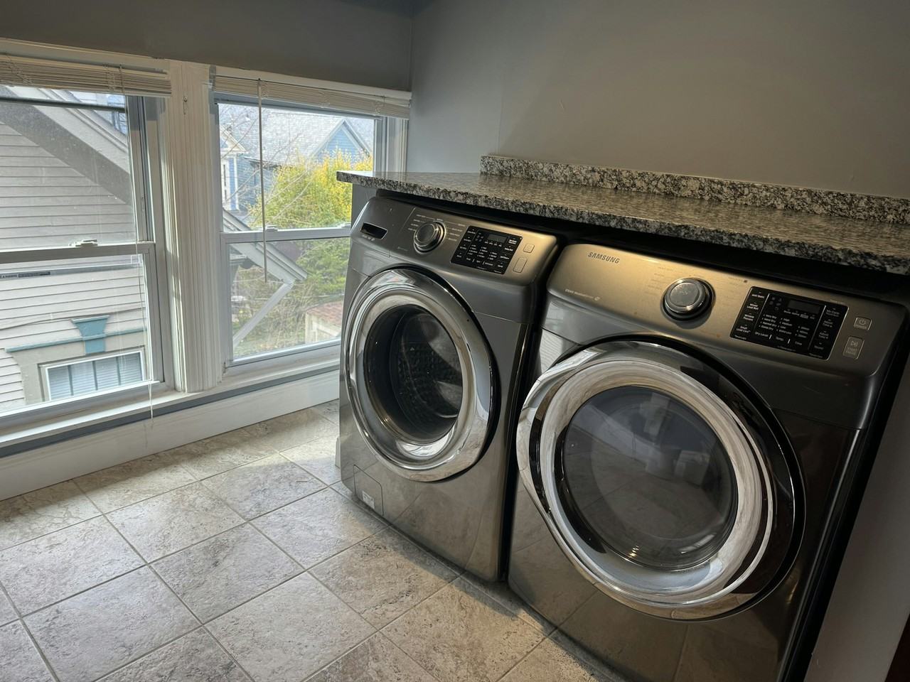 16 Inwood Pl, Unit 3 - Photo 5 of 9