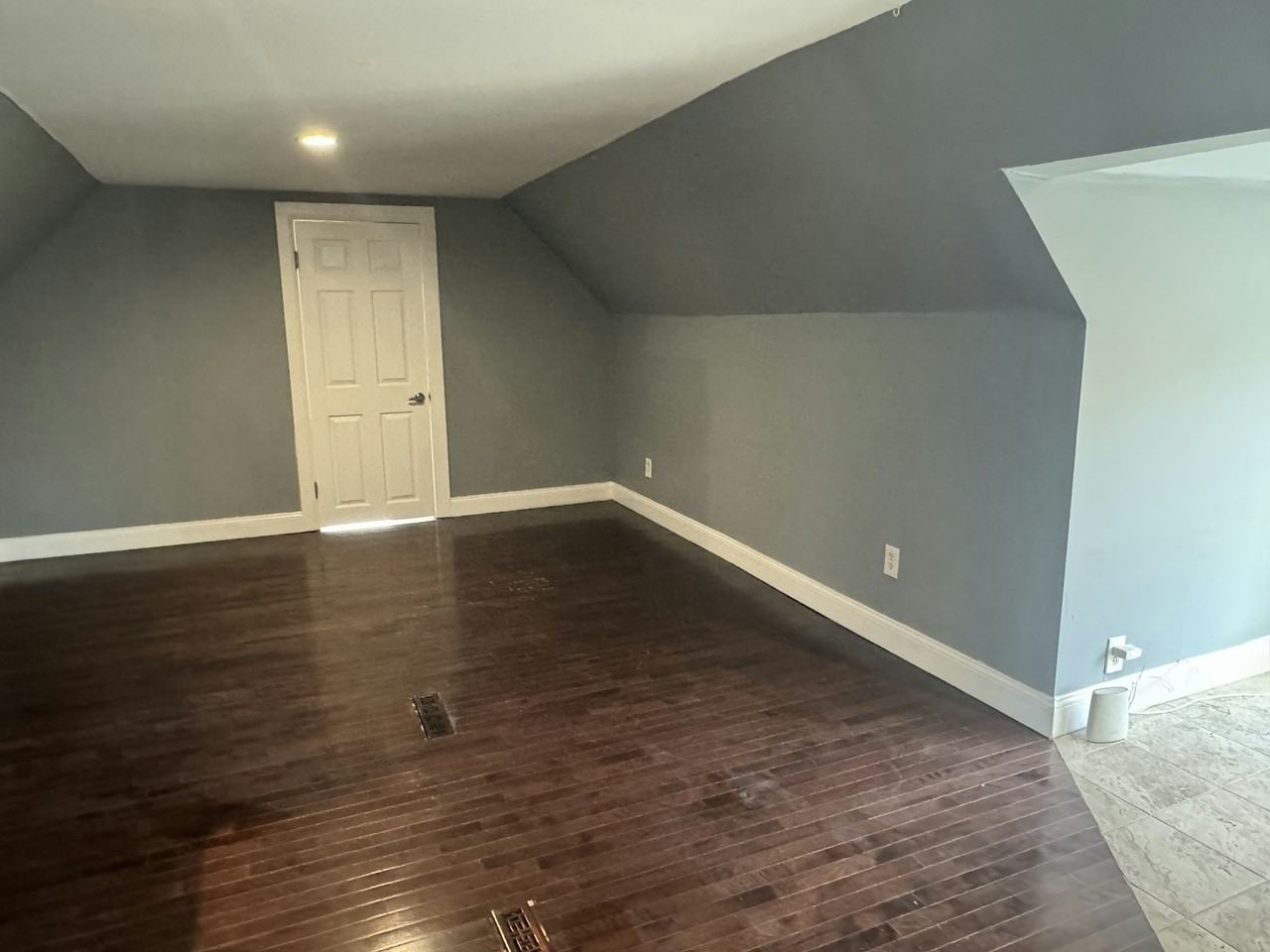 16 Inwood Pl, Unit 3 - Photo 6 of 9