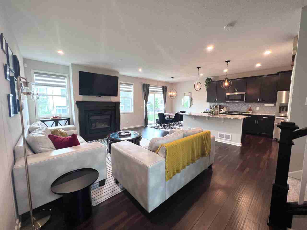 8094 Evergreen Ln N - Photo 3 of 37