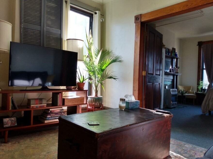 726 N High St #726-5-3B - Photo 2 of 3