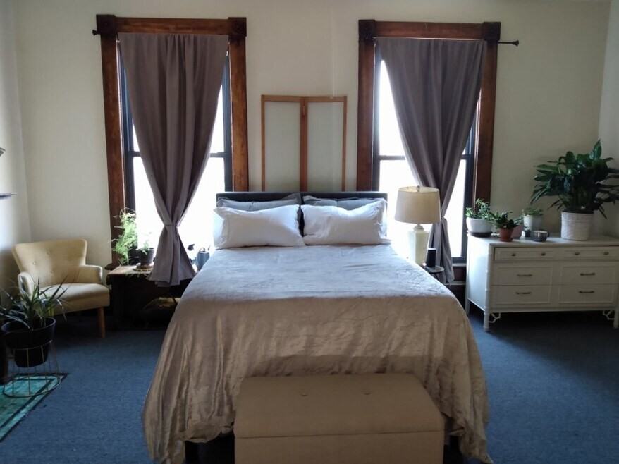 726 N High St #726-5-3B - Photo 3 of 3