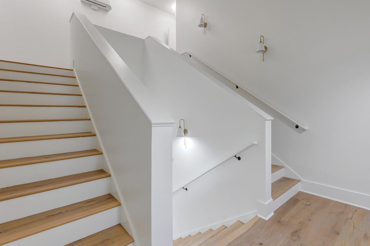 1003 Camellia Blvd #200 - Photo 4 of 15