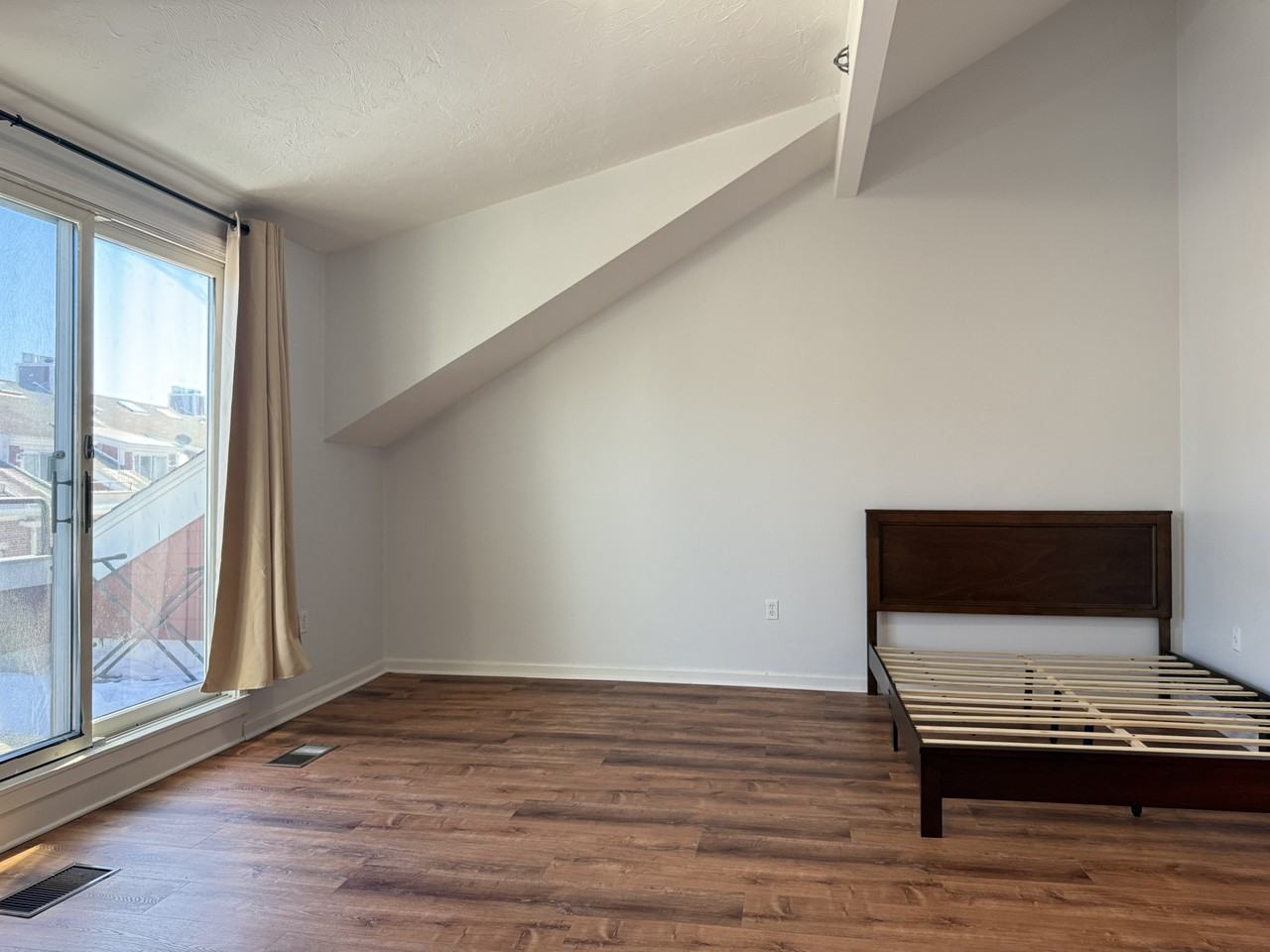 166 Quincy Shore Dr #107 - Photo 3 of 17