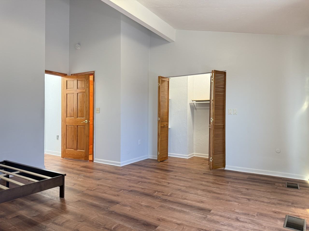 166 Quincy Shore Dr #107 - Photo 4 of 17