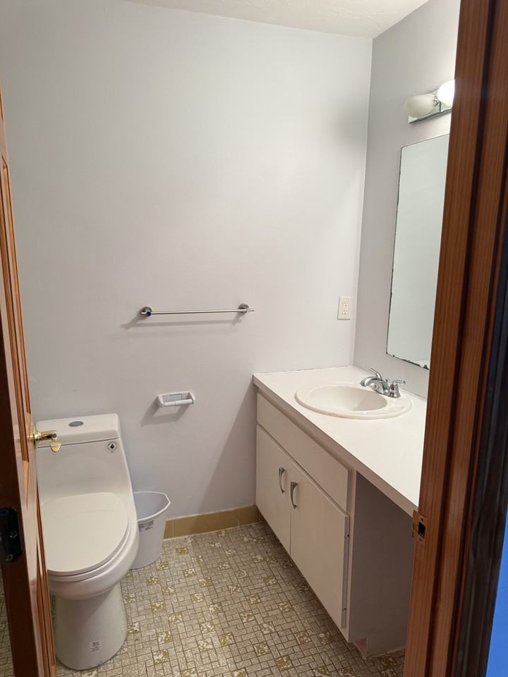 166 Quincy Shore Dr #107 - Photo 6 of 17