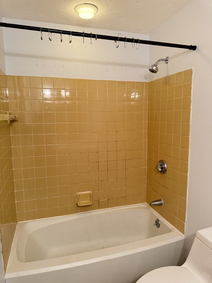 166 Quincy Shore Dr #107 - Photo 7 of 17