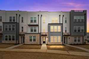 featured image of 4332 Honeywalk Ln