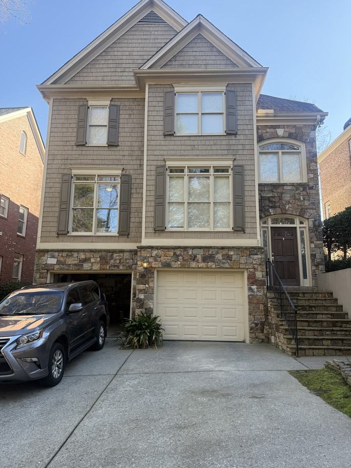 2745 Lenox Rd Ne #5 - Photo 2 of 19