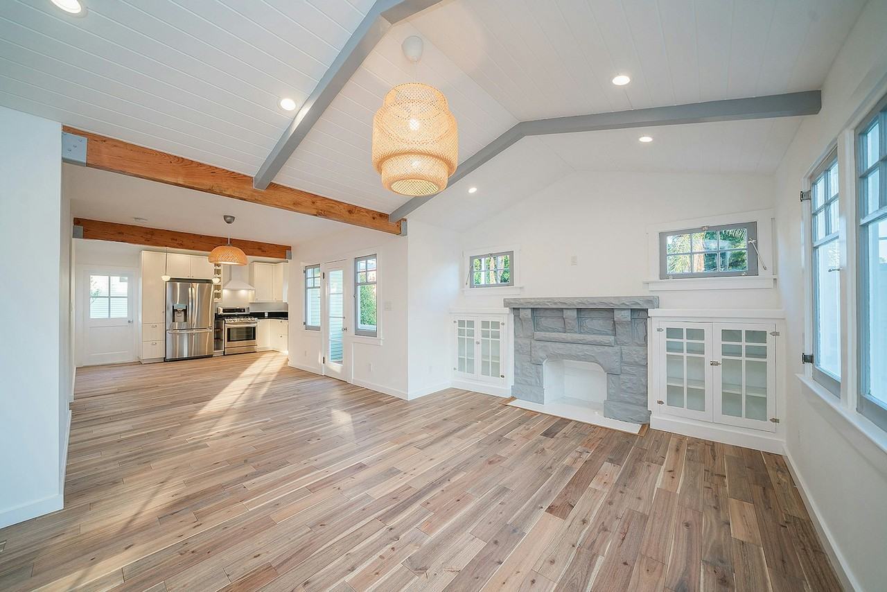 3401 London Street - Photo 4 of 18