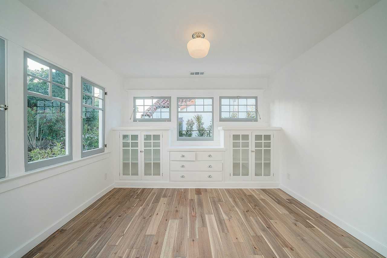 3401 London Street - Photo 7 of 18