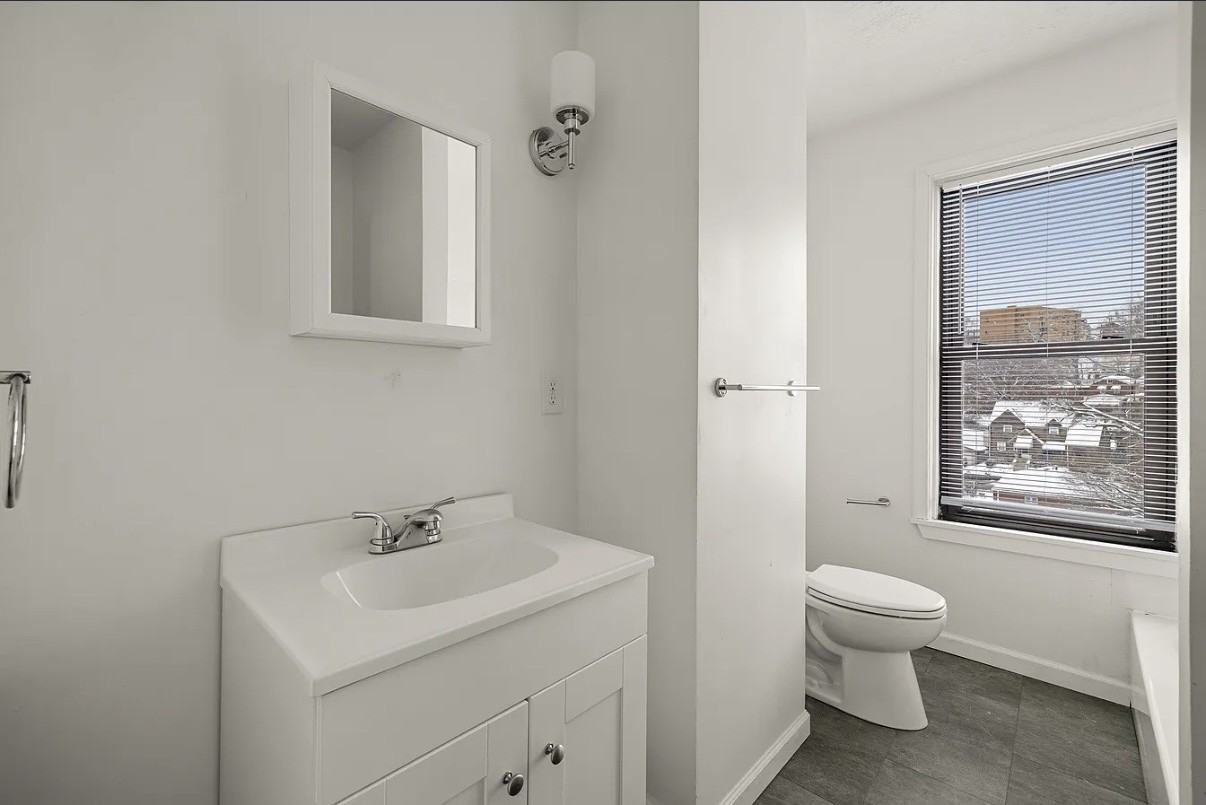 62 Maytide St #2 - Photo 5 of 8