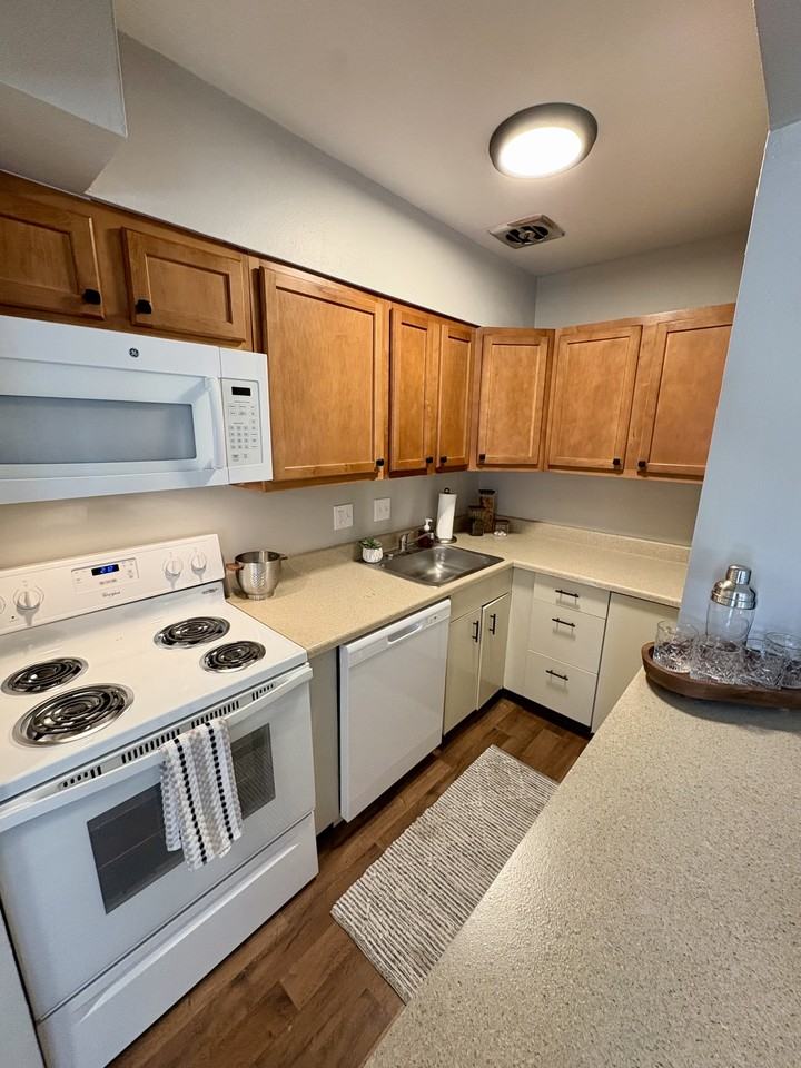 Provincial Ct #14 - Photo 5 of 18