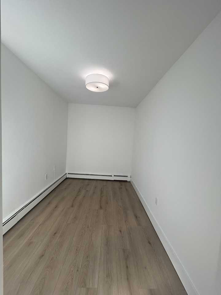 741 E 6th St #19 - Photo 3 of 11