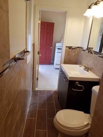 11 Langdon St #1ROOM1 - Photo 3 of 14