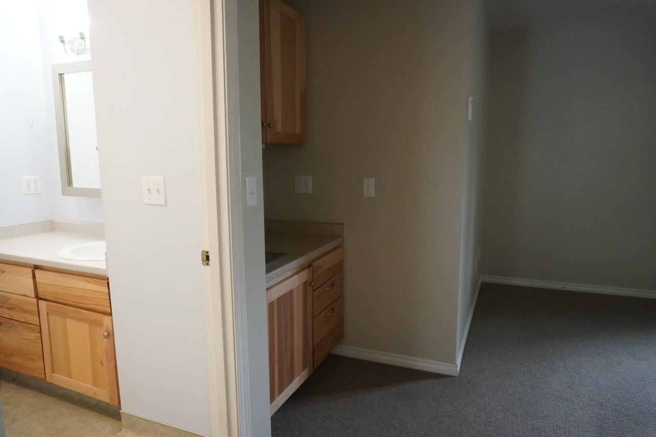 1705 Resurrection Blvd #1 - Photo 4 of 40