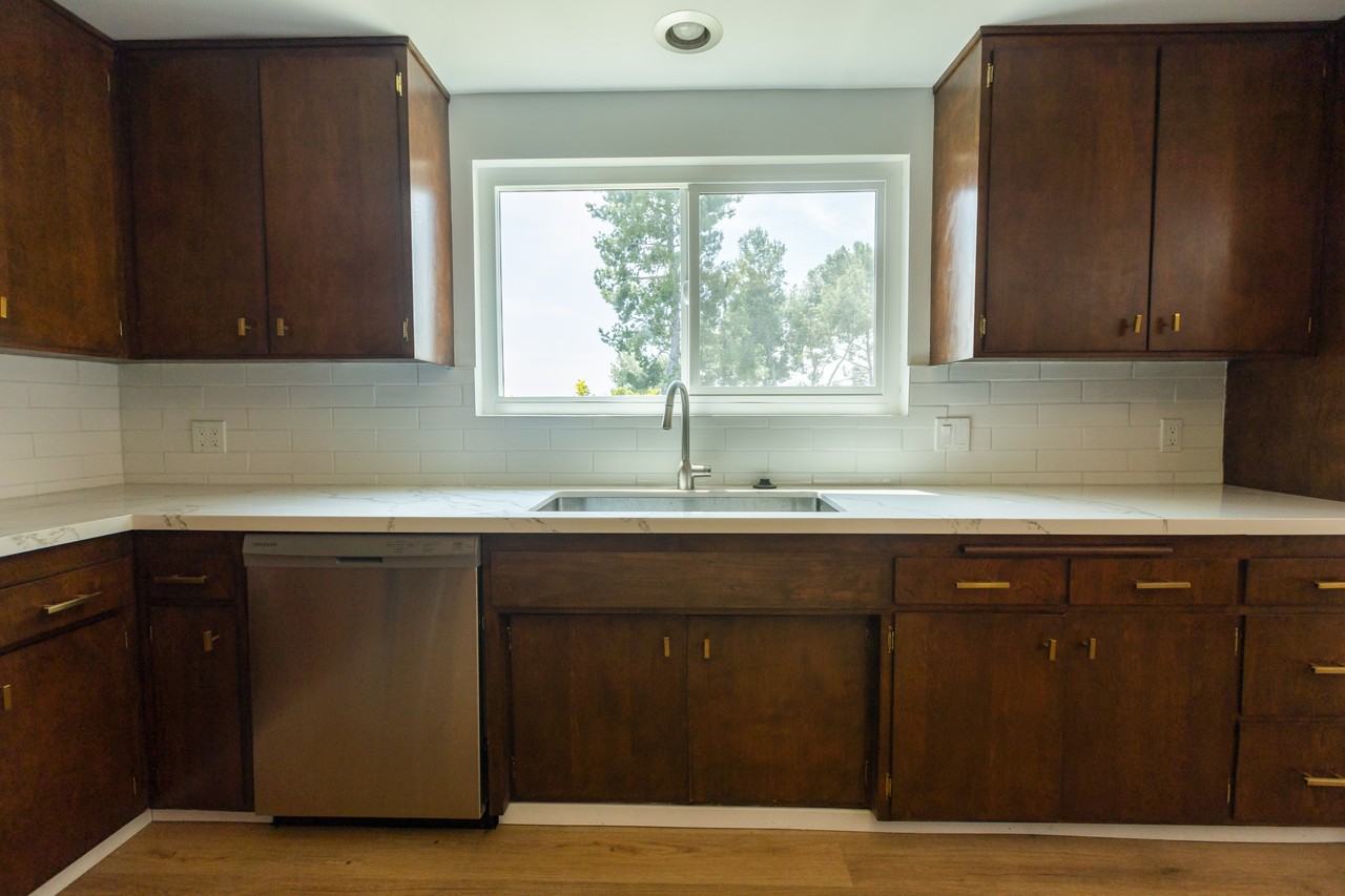 1855 Alpha St #NA - Photo 7 of 30