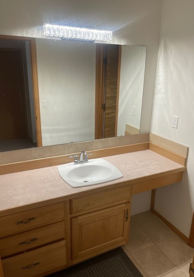 1527 Blake Ave #1 - Photo 2 of 7