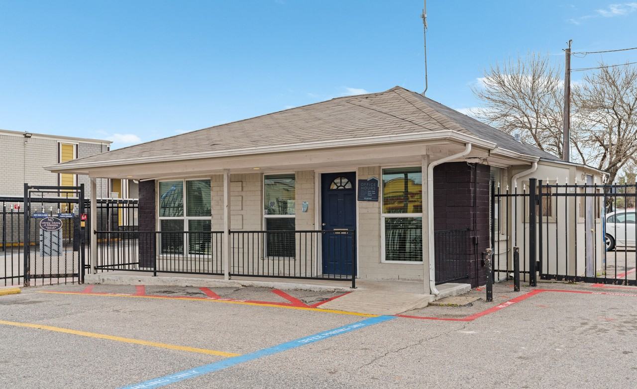 Plaza on Hammerly - Photo 6 of 43