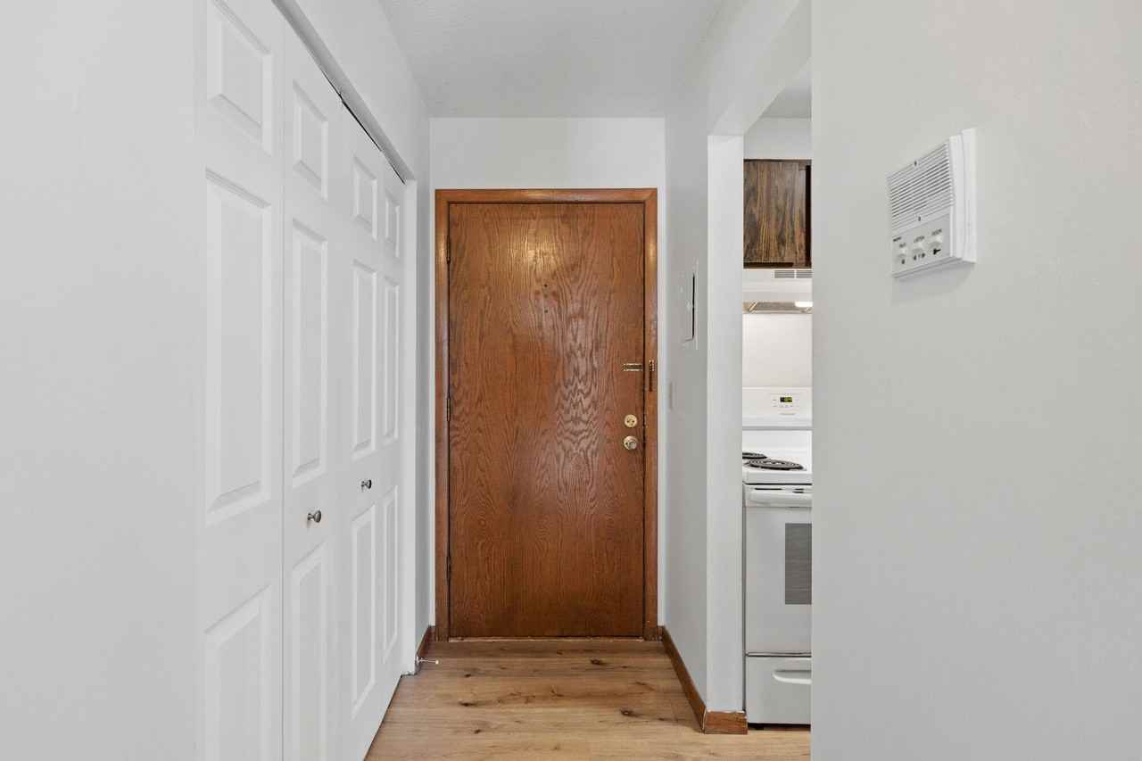 Solace on Lake Minnetonka - Photo 6 of 26