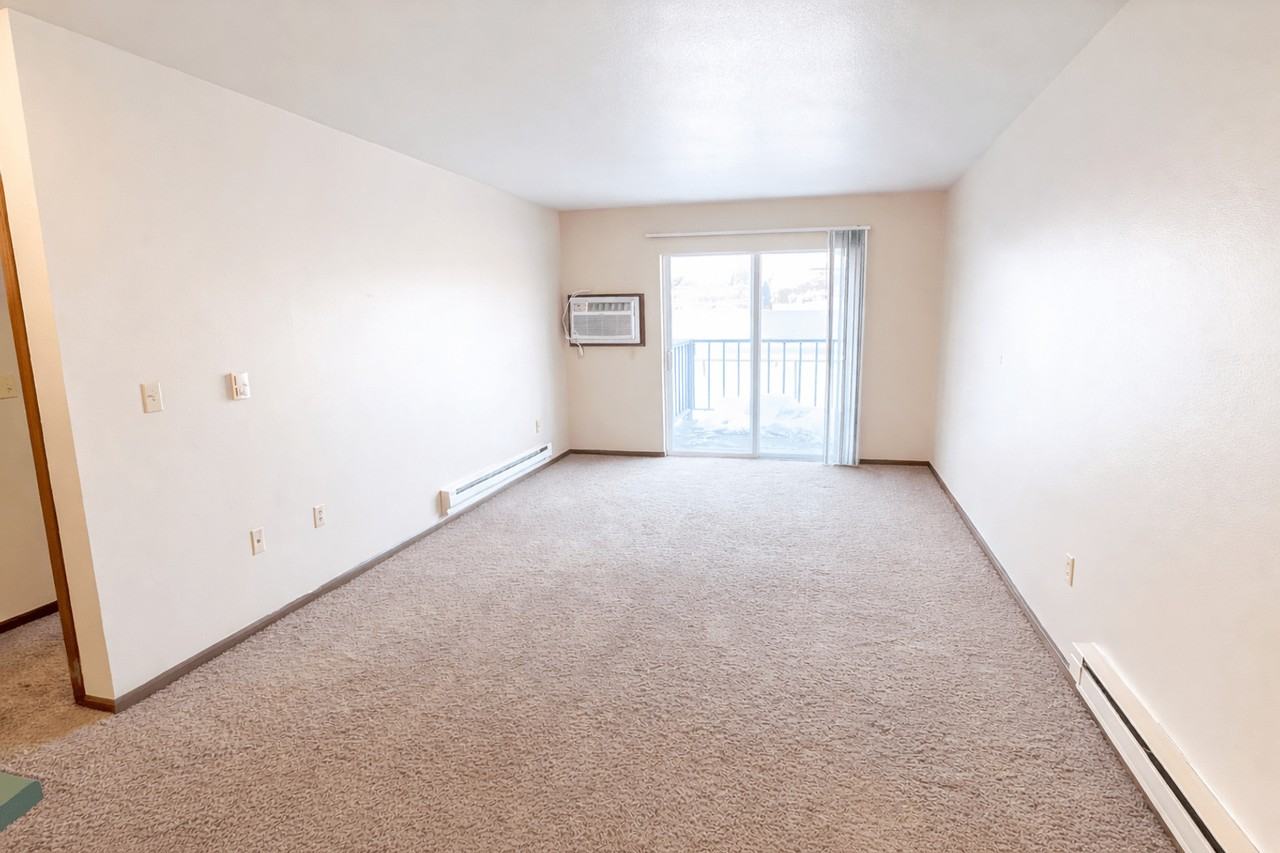 Murdock Apartments - Photo 5 of 29