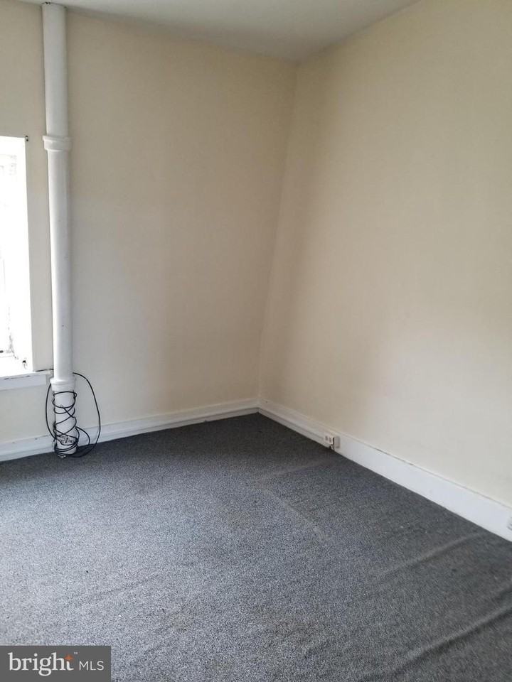 230 S 13th St2 #2 - Photo 6 of 7