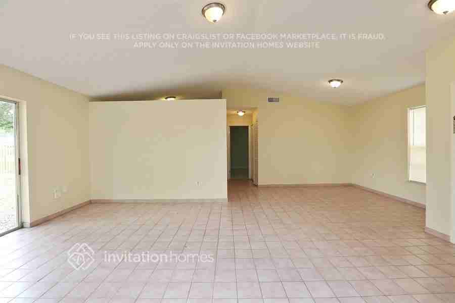 6572 Nw 197th Ln - Photo 4 of 12