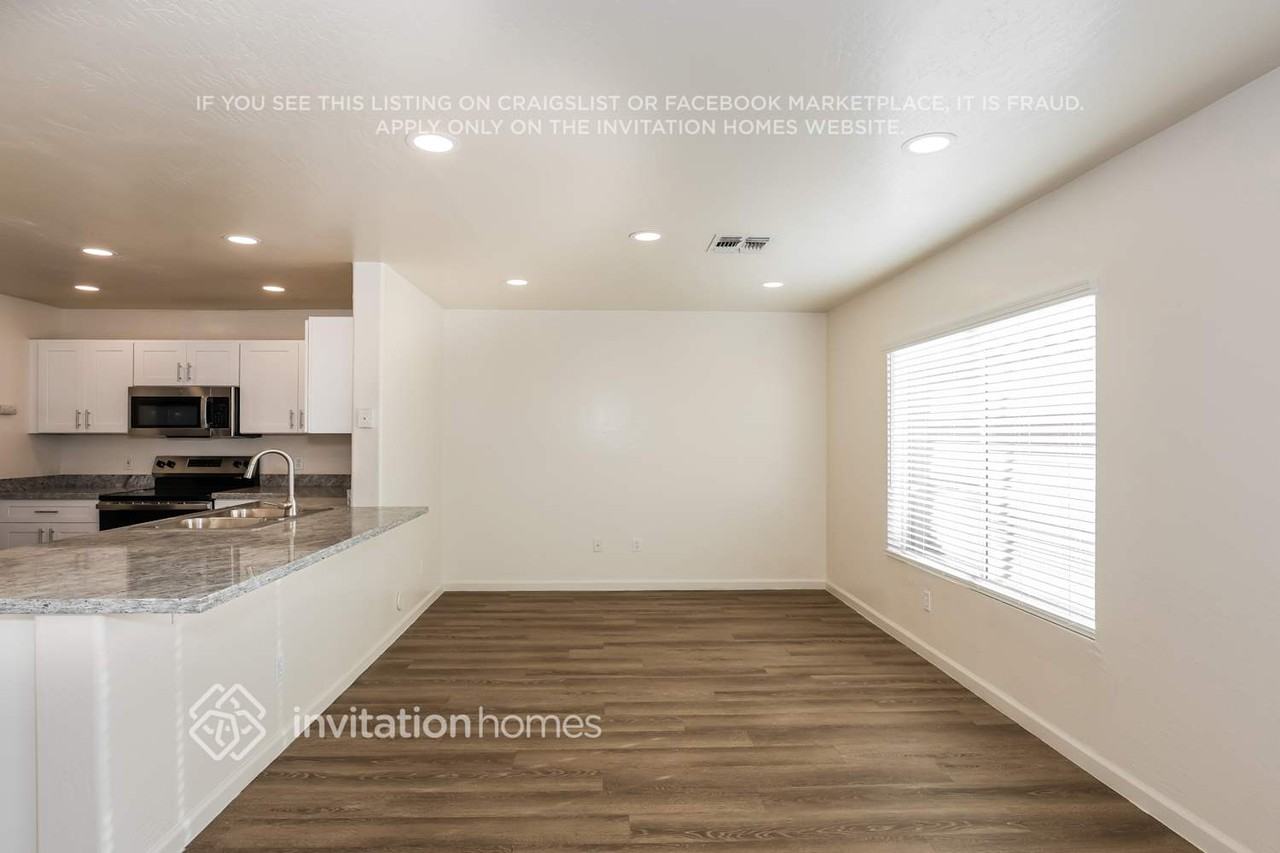 4210 N 113th Dr - Photo 6 of 18