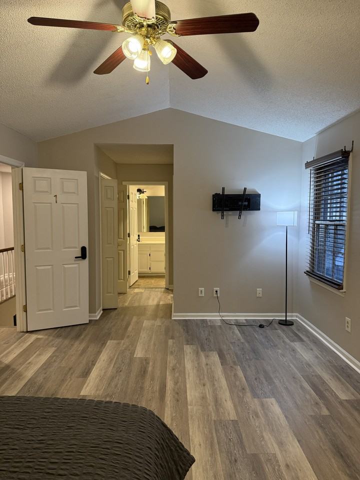 Dembrigh Ln #1 - Photo 2 of 12