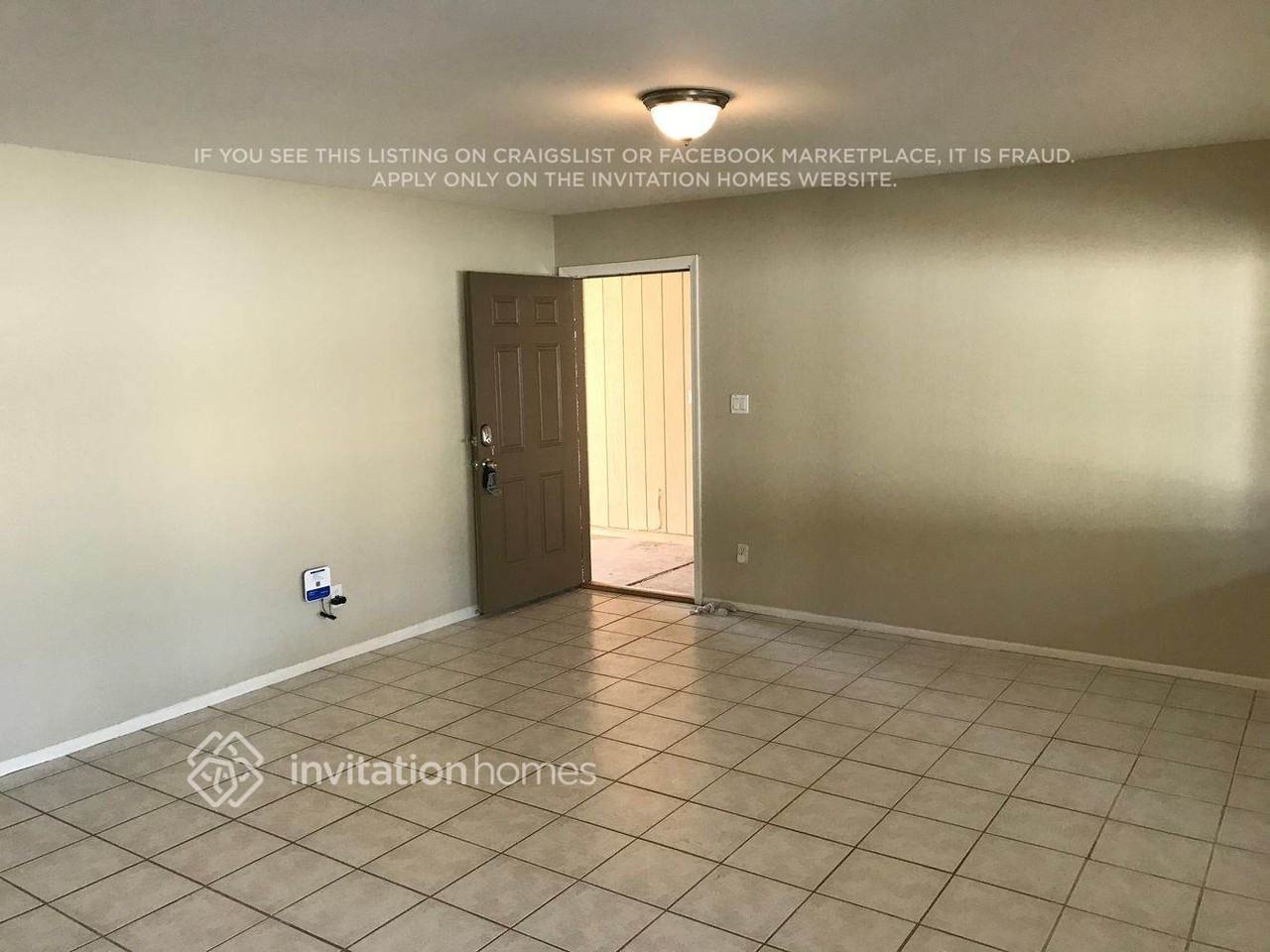 2202 W Charleston Ave - Photo 3 of 11