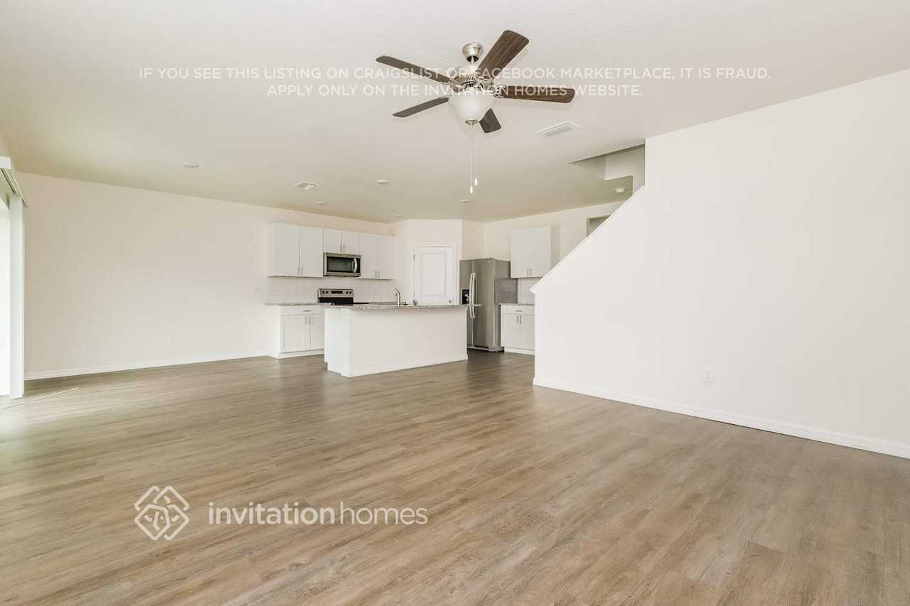 7787 Harbor Moor Dr - Photo 4 of 18