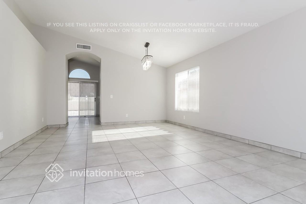 11312 W Puget Ave - Photo 5 of 16