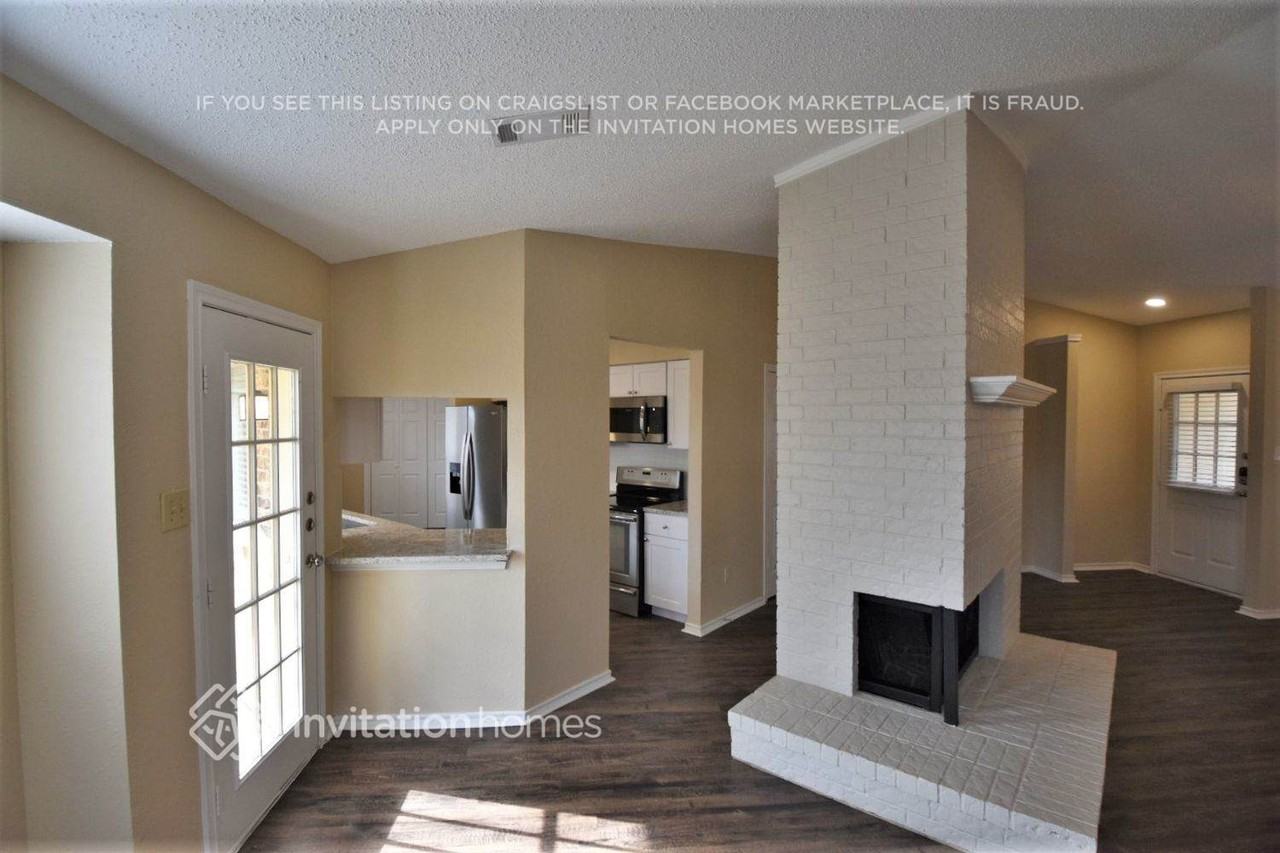 8465 Willow Creek Dr - Photo 7 of 22