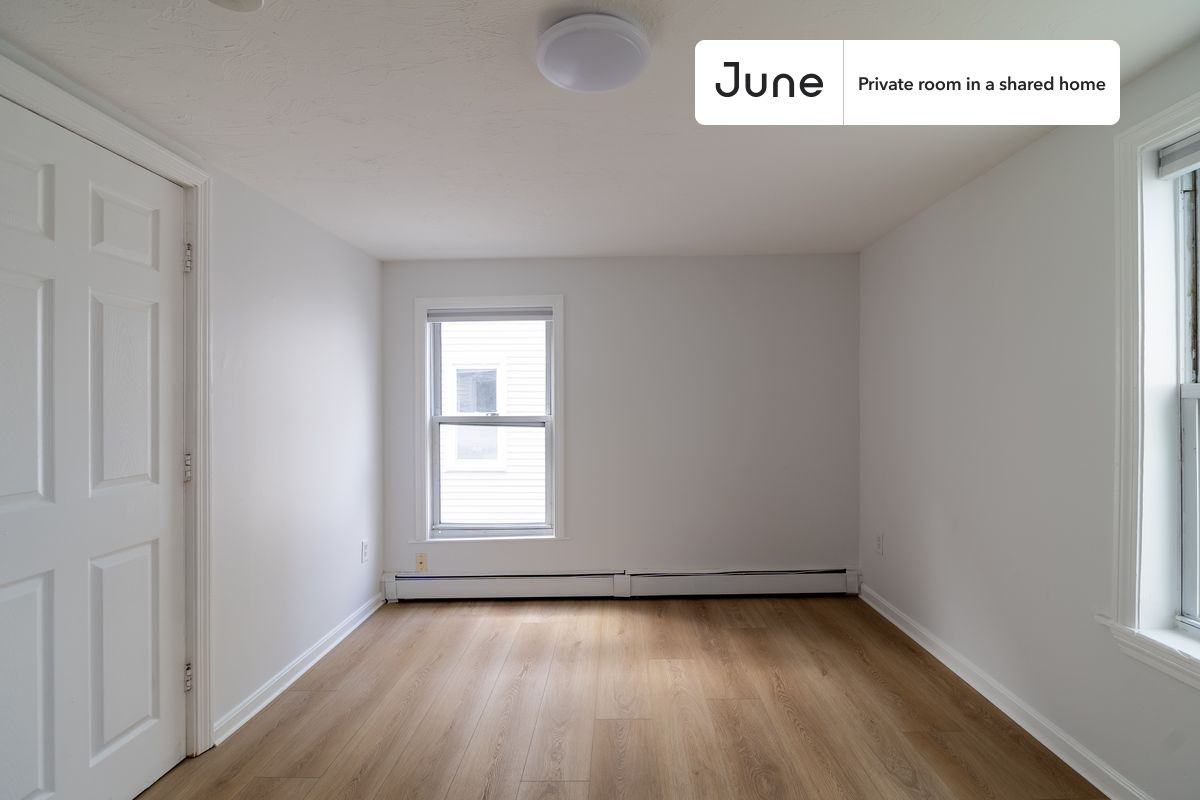 83 Winter St #B - Photo 2 of 19