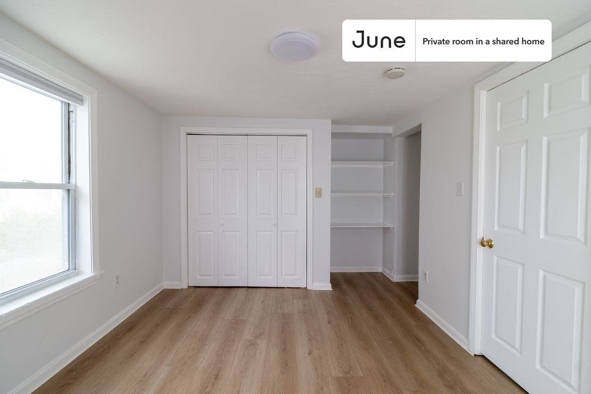 83 Winter St #B - Photo 6 of 19