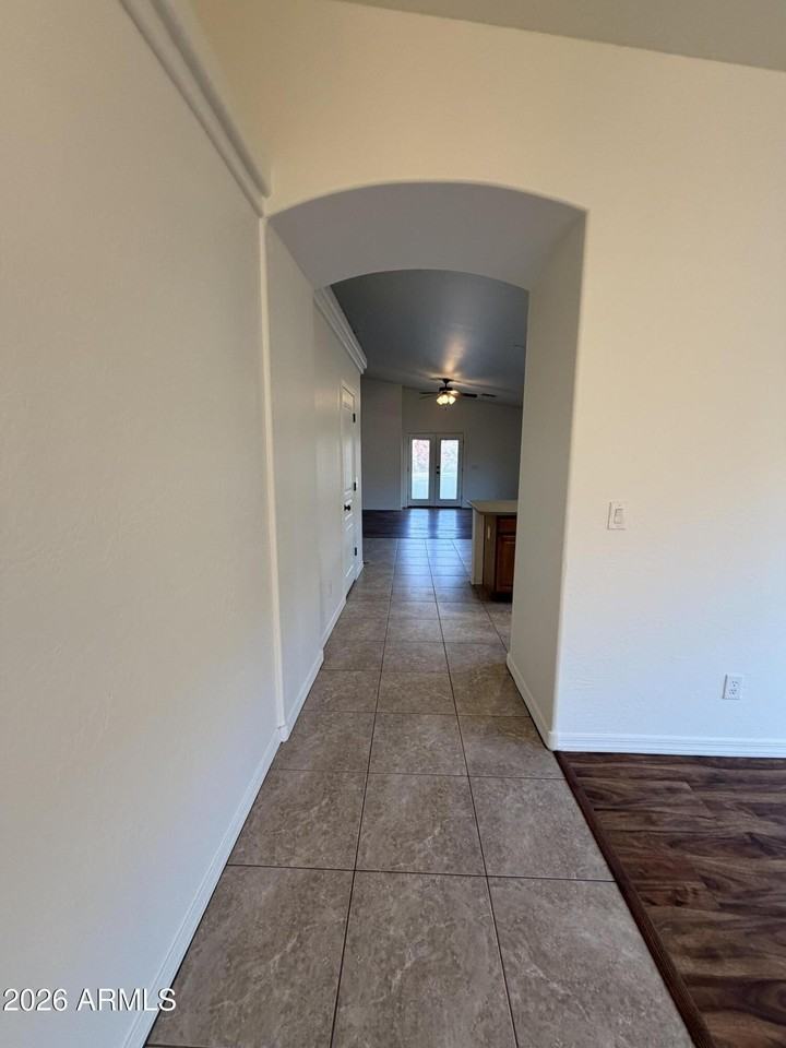 516 E Wolf Hollow Dr - Photo 7 of 47