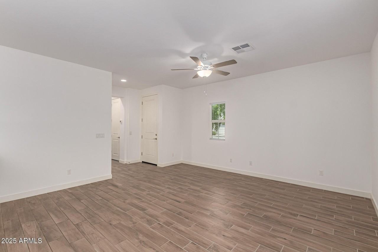 5552 S Dillon - Photo 6 of 50