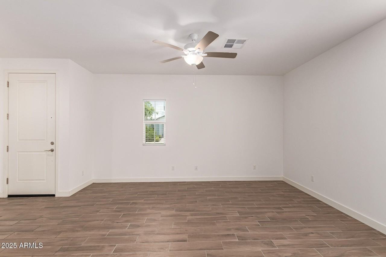 5552 S Dillon - Photo 7 of 50