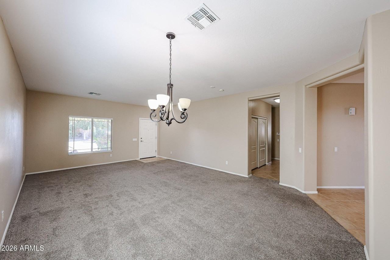 14258 W Lisbon Ln - Photo 3 of 50