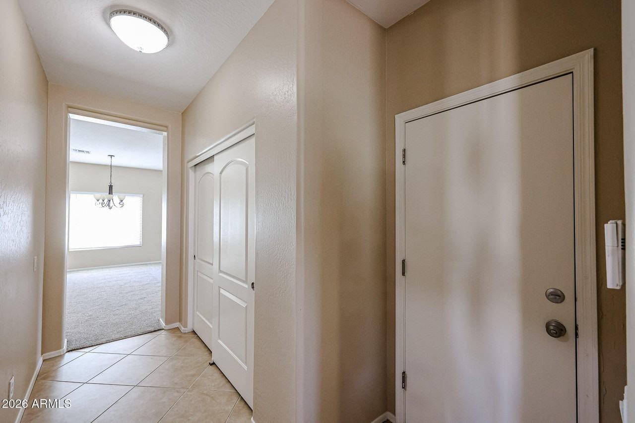 14258 W Lisbon Ln - Photo 4 of 50