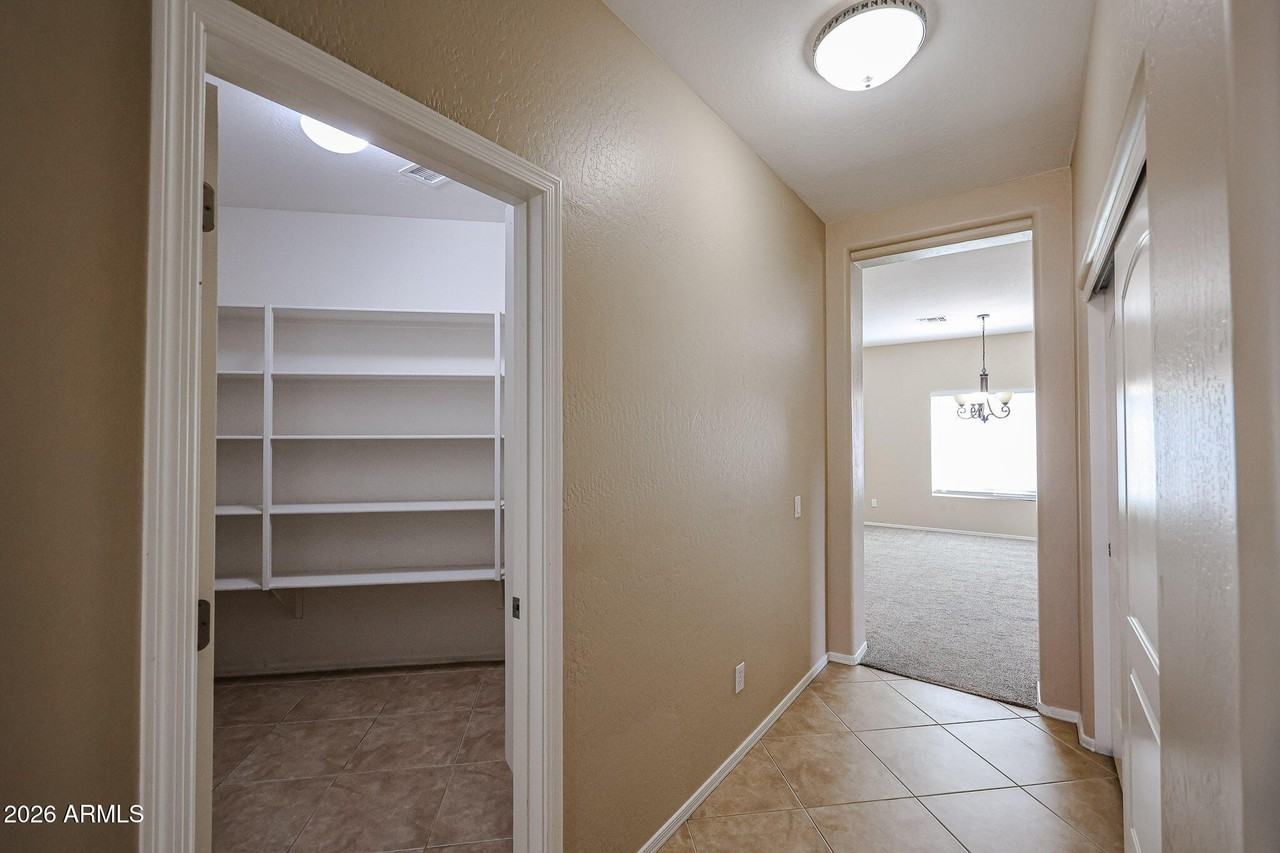 14258 W Lisbon Ln - Photo 5 of 50