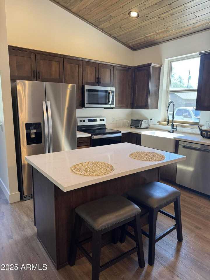 3901 W Cooley St - Photo 3 of 21