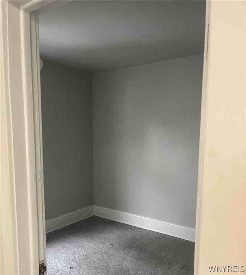 91 Amber St - Photo 5 of 7