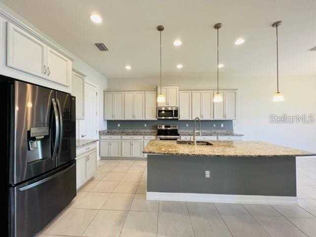 24335 Riverfront Dr - Photo 4 of 32